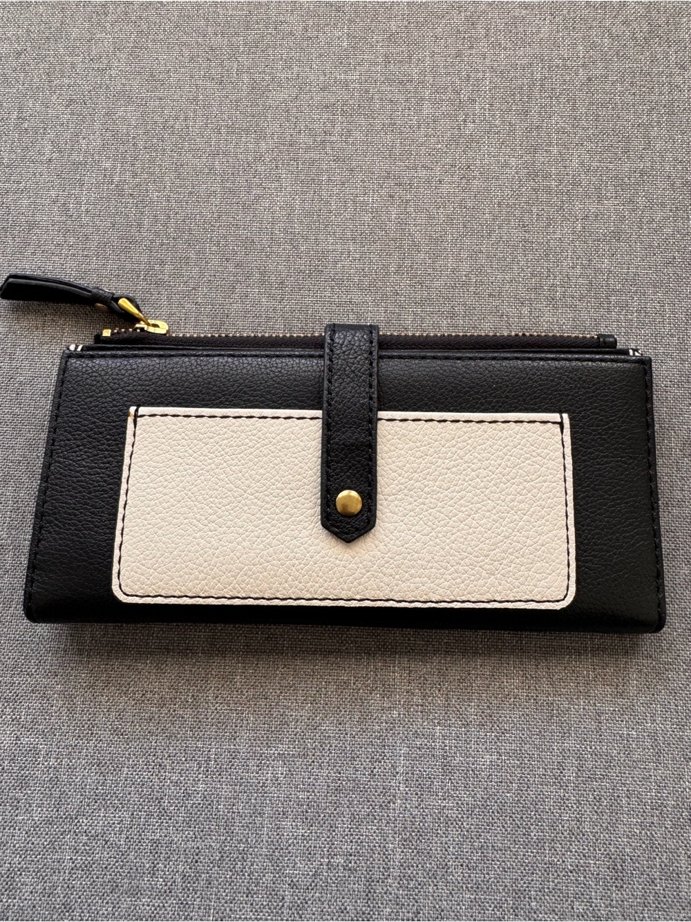 Fossil Black Wallet with Cream Front Pocket